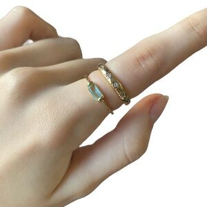 set of two gold stone rings